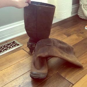 Mixed leather Sorel boot